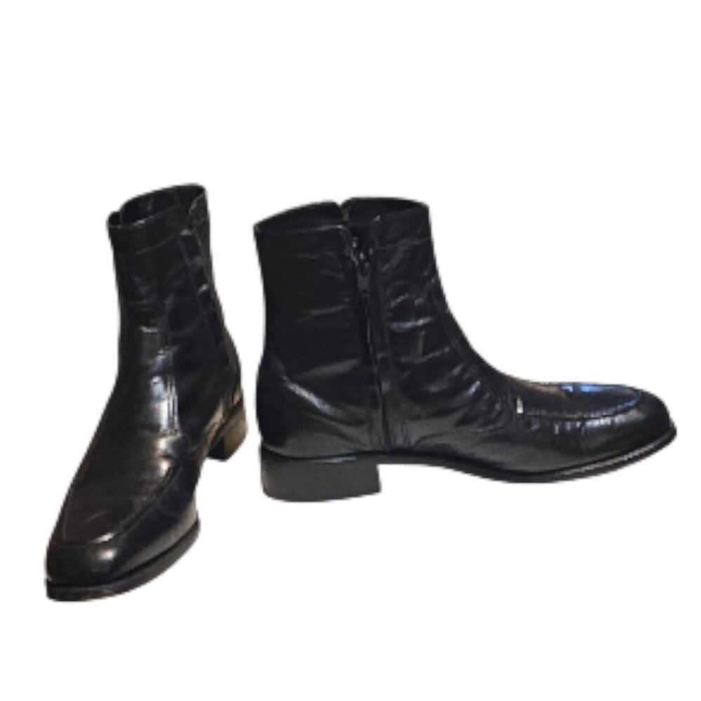 Size 9D Width Vintage "Beatles" Style Boots Excellent Condition Zipper Closure